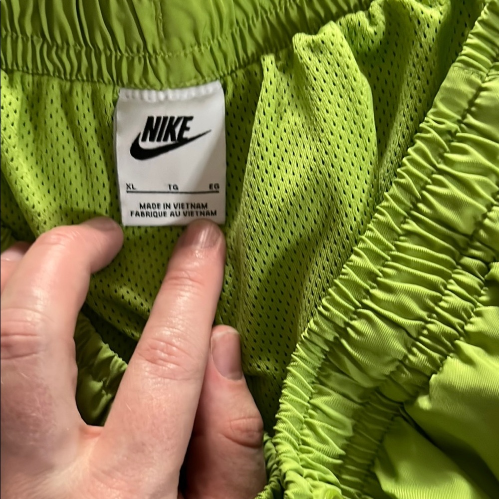 Nike Green Athletic Shorts with Elastic Waistband - Picture 2 of 3